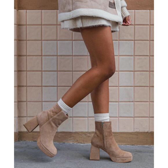 New Dolce Vita Ulyses Platform Bootie in Mushroom Suede Women's Size 9.5 - Picture 1 of 8